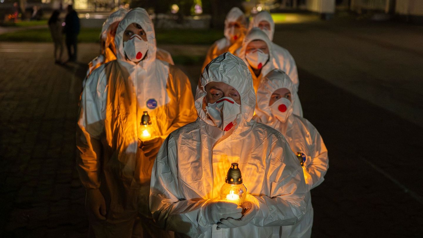 Die Ukraine wirft Russland zum Jahrestag "nuklearen Terrorismus" vor, weil das stillgelegte Kernkraftwerk Tschernobyl durch Droh