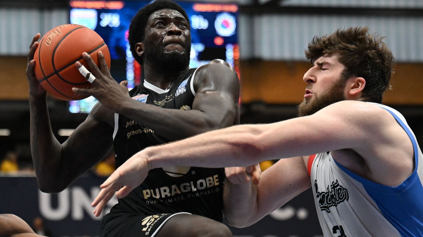 Basketball: Weißenfels sichert sich den Klassenverbleib