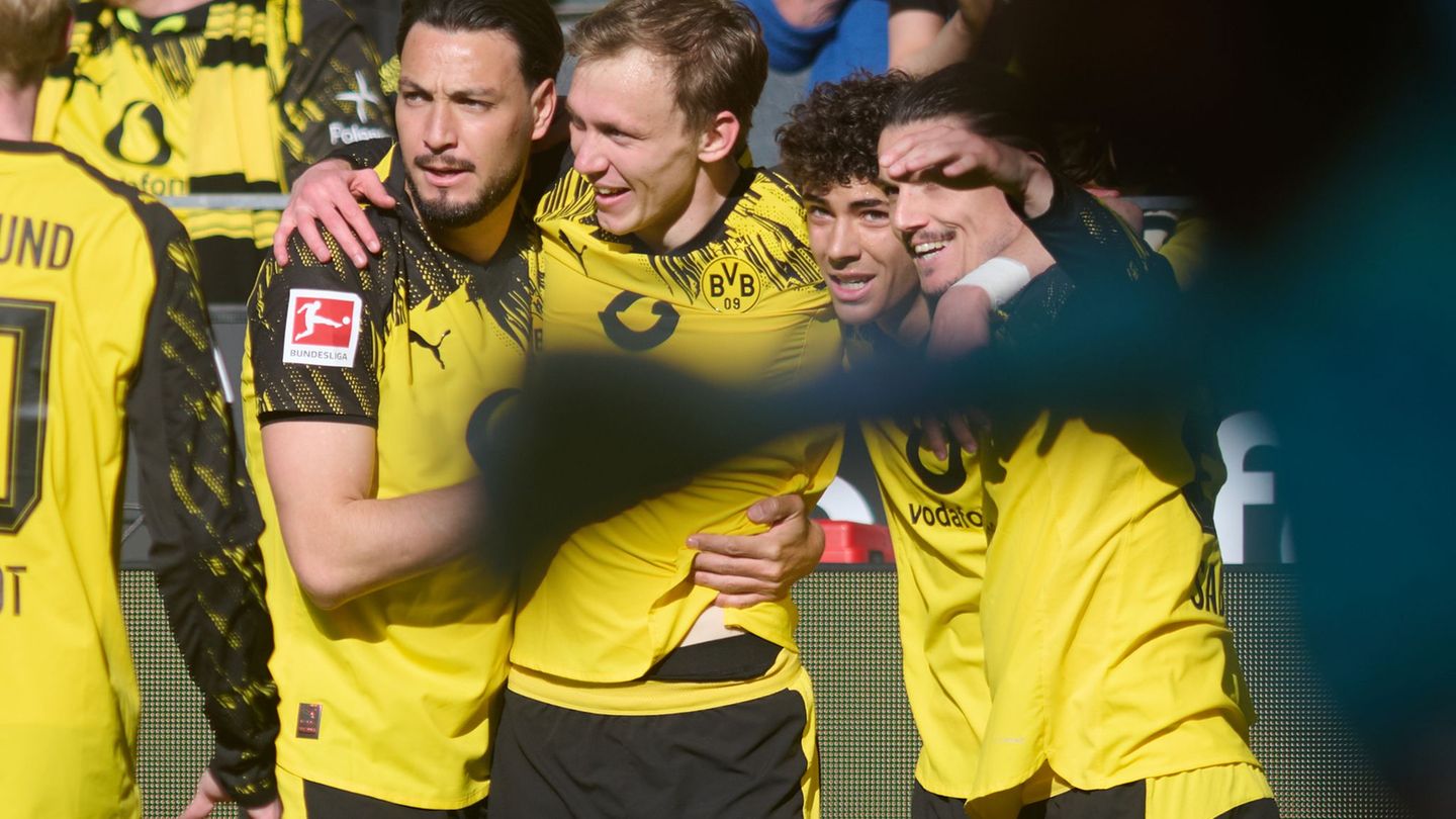 Fußball-Bundesliga: BVB jubelt im Jubiläumsspiel: Champions League fix