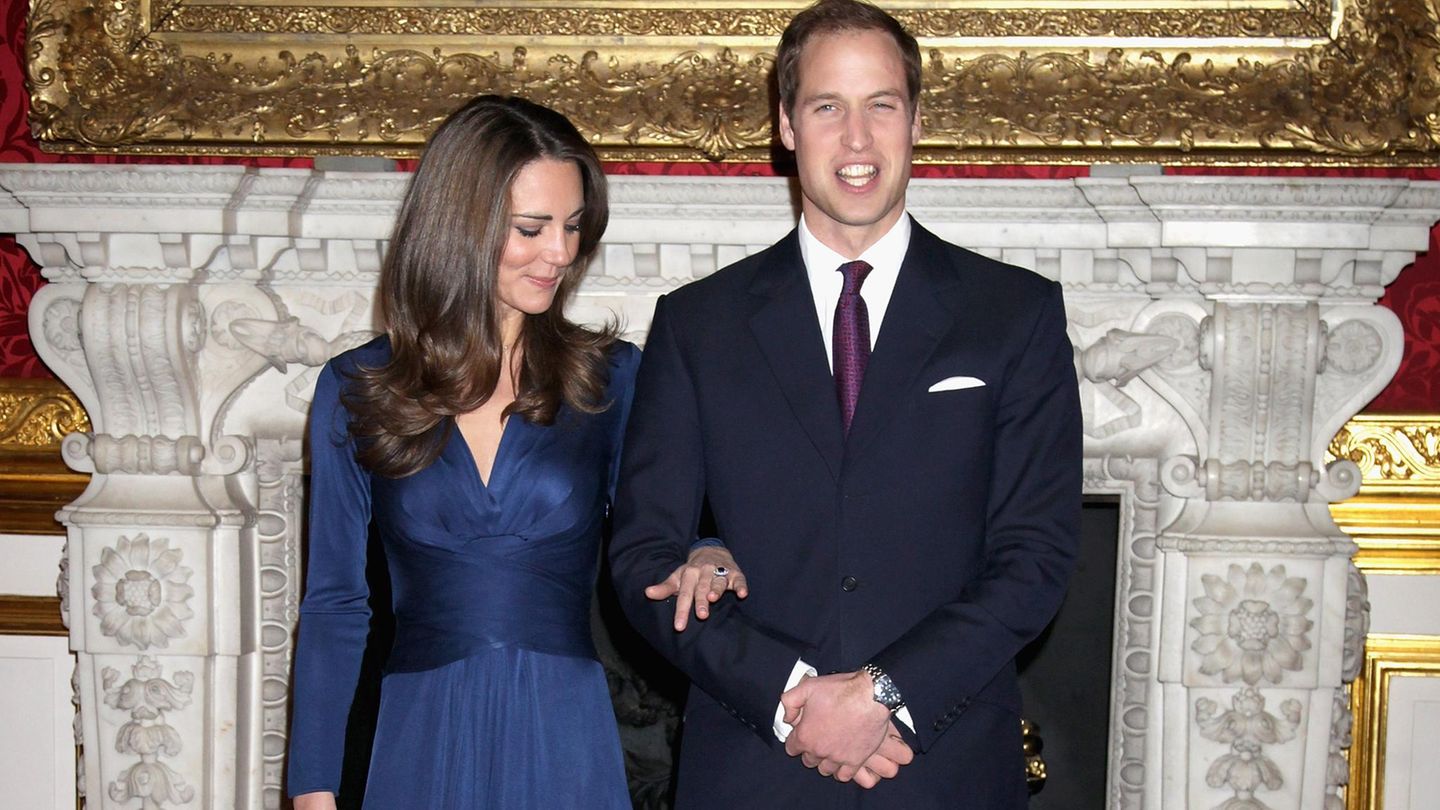 Kate und William 2010 bei ihrer Verlobung
