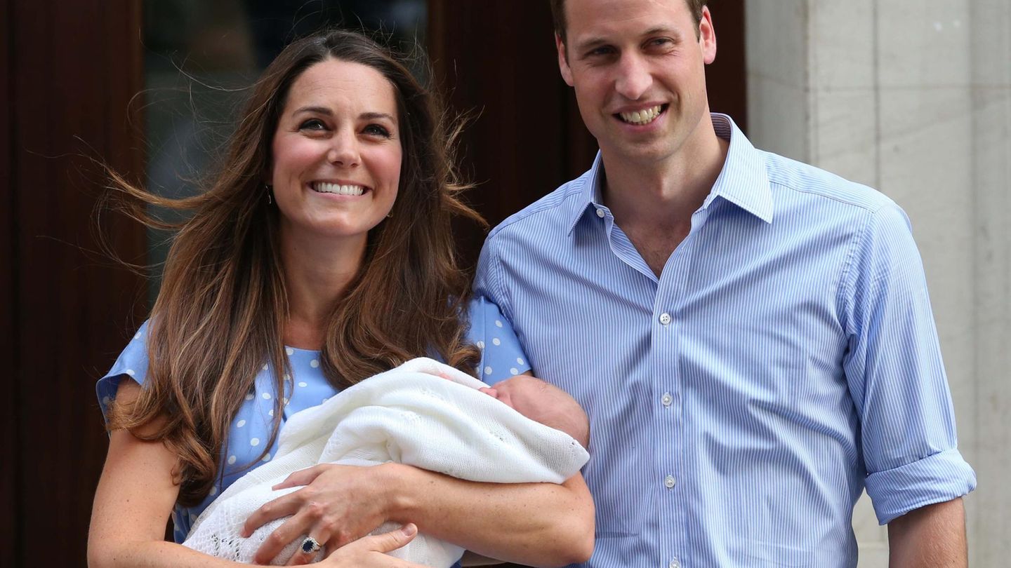 Kate und William mit Sohn George nach dessen Geburt 2013