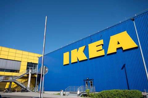 Die Taten in der Freiburger Ikea-Filiale sollen über vier Jahre stattgefunden haben. Foto: Silas Stein/dpa