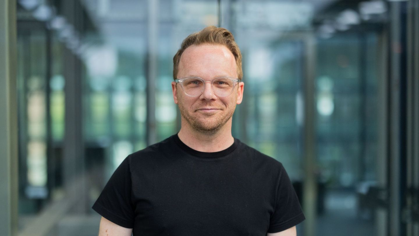 Komiker Ralf Schmitz würde sich ein olympisches Feuer in Köln sehr gerne anschauen. (Archivfoto) Foto: Rolf Vennenbernd/dpa