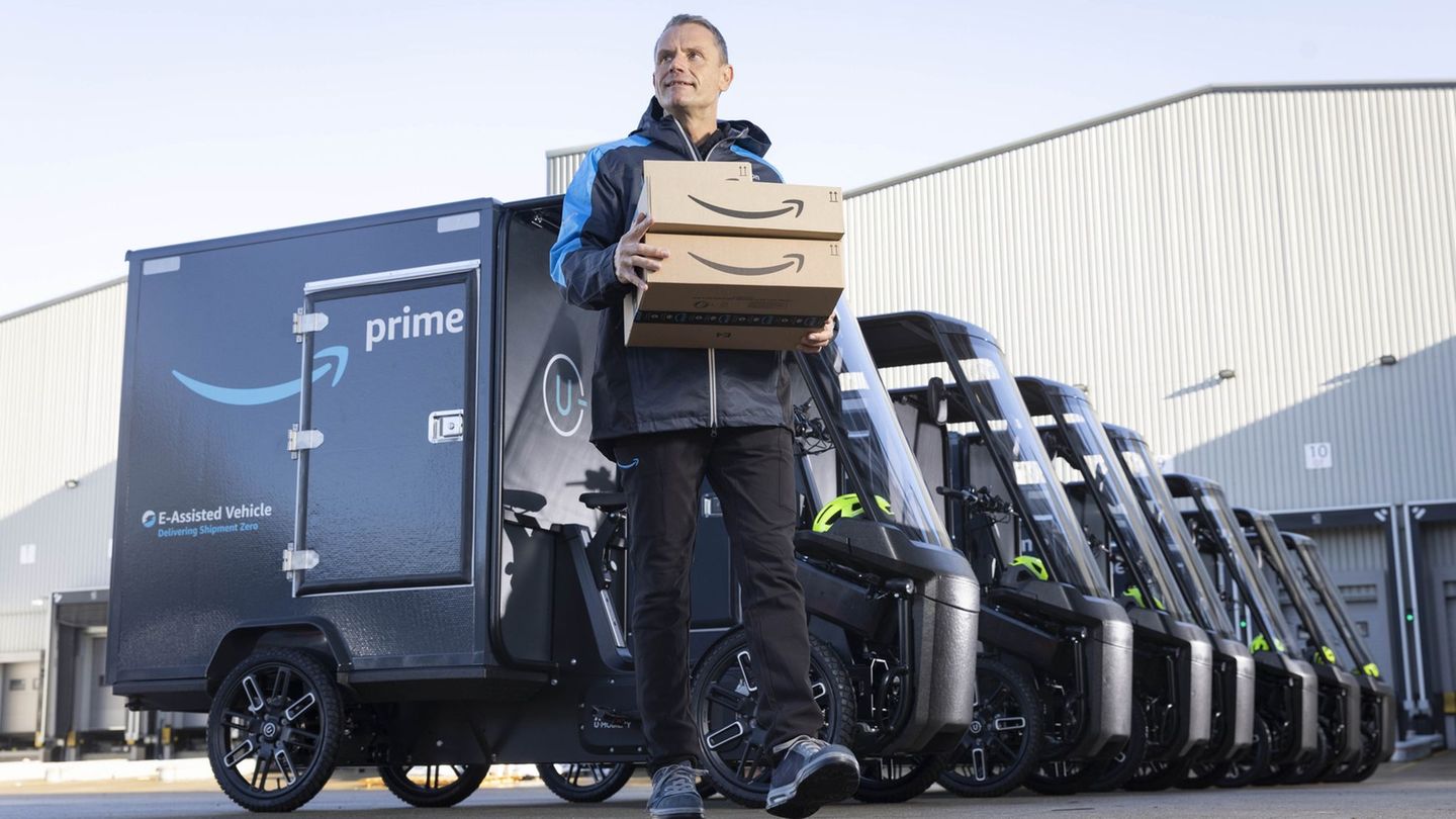 Paketversand: Amazon nimmt neue Zustellbasis mit Elektrorädern in Betrieb
