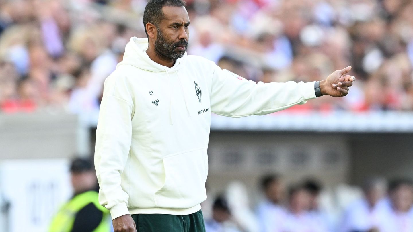 Trainer Daniel Thioune holte mit Werder beim Champions-League-Kandidaten VfB Stuttgart einen Punkt. Foto: Bernd Weißbrod/dpa