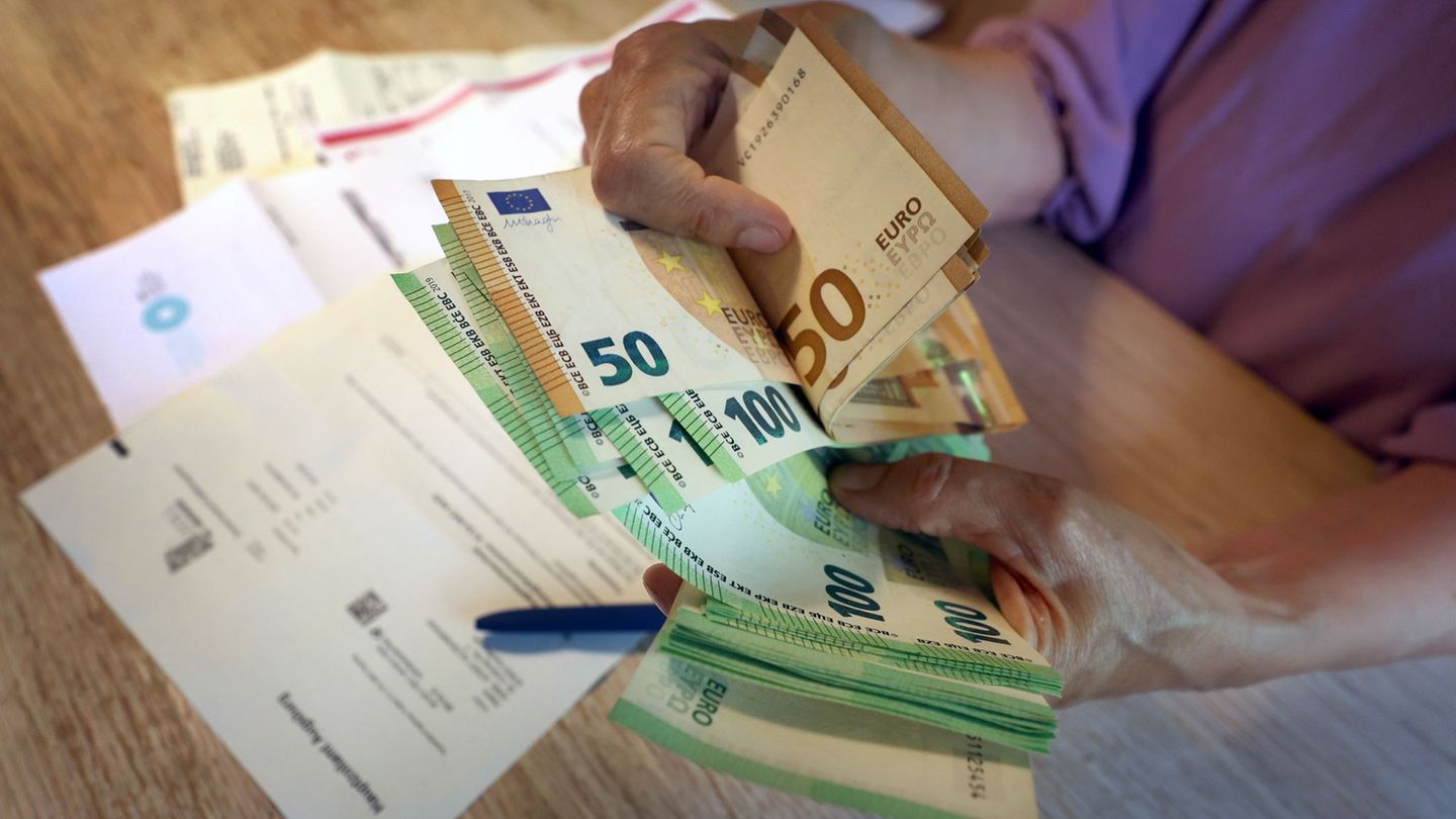 Wer einmal im Schuldensumpf versackt ist, schafft es oft aus eigenen Kraft nicht mehr heraus - Nordrhein-Westfalen und Baden-Wür