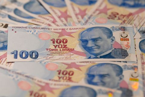 Die türkische Regierung hat umfassende Steuersenkungen angekündigt. (Symbolbild) Foto: Sadat/XinHua/dpa