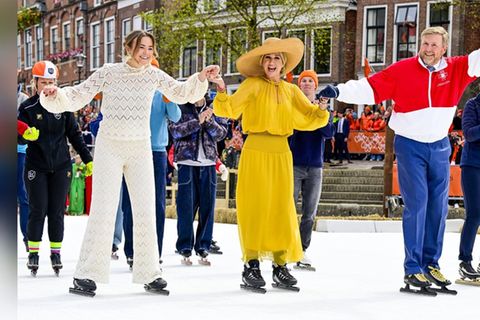 Prinzessin Ariane, Máxima und Willem-Alexander hatten sichtlich Spaß auf dem Eis.