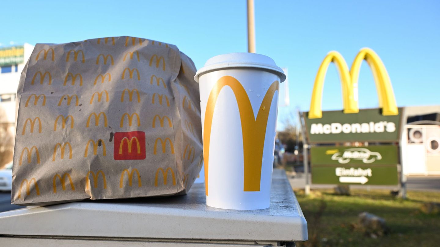 Grünes Mäntelchen umgehängt?: Umwelthilfe verklagt McDonald's - Vorwurf Greenwashing