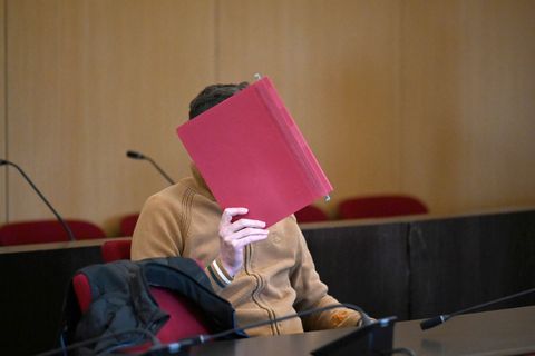 Ehefrau und Baby getötet - Sicherungsverfahren gestartet. Foto: Celine Frohnapfel/dpa