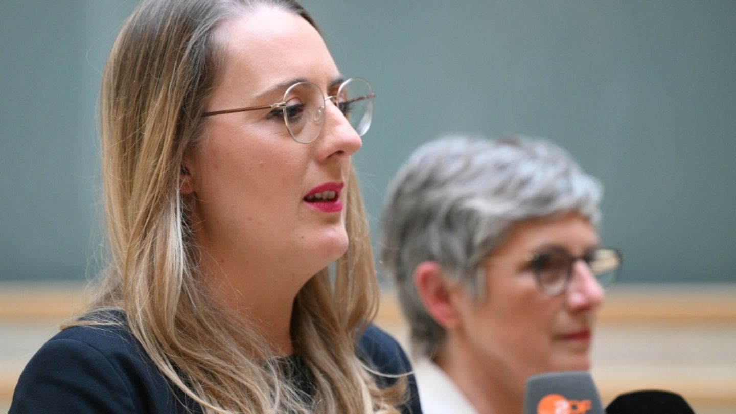 Grünen-Fraktionschefinnen Dröge (l.) und Haßelmann