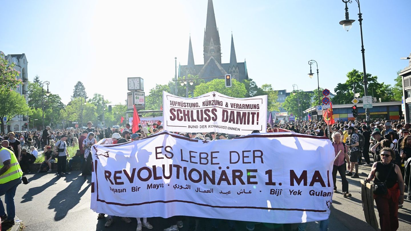 Zahlreiche linke Demonstrationen sind am 1. Mai in Berlin geplant. (Archivbild) Foto: Sebastian Christoph Gollnow/dpa