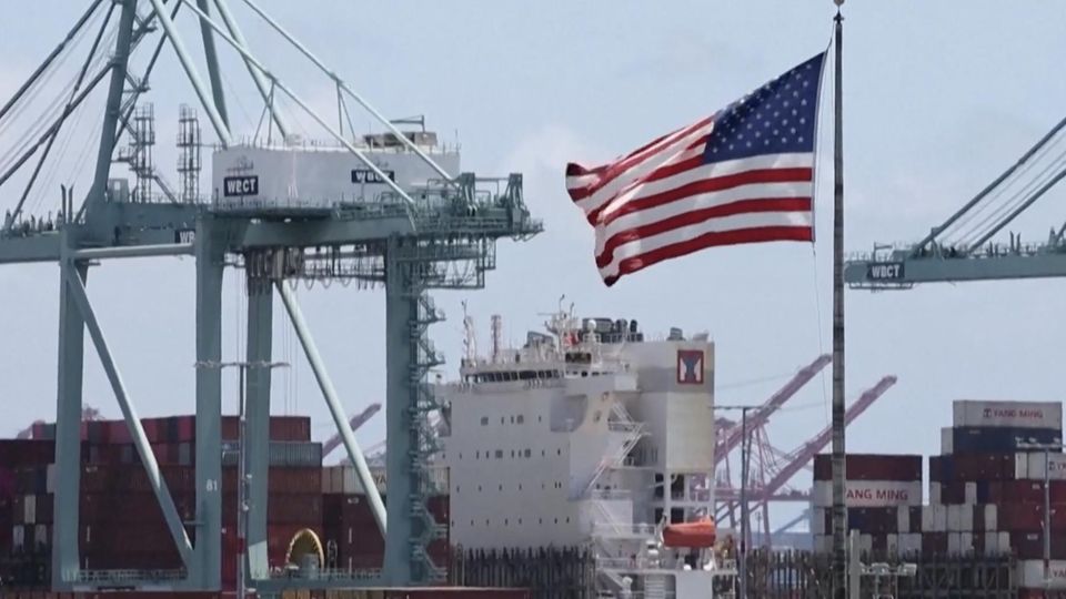 Amerika-Flagge an Tanker