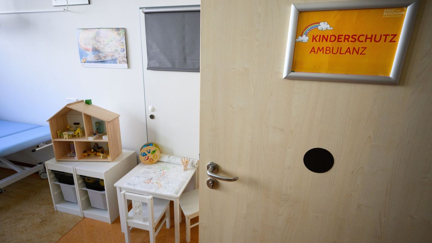 Erst kürzlich hatte in Potsdam die erste Kinderschutzambulanz des Landes offiziell eröffnet. (Archivbild) Foto: Bernd von Jutrcz