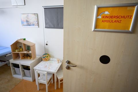 Erst kürzlich hatte in Potsdam die erste Kinderschutzambulanz des Landes offiziell eröffnet. (Archivbild) Foto: Bernd von Jutrcz