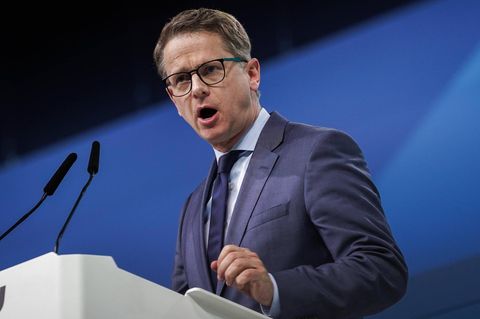 Carsten Linnemann will, dass die Koalition endlich Maßnahmen zur Steigerung der Wettbewerbsfähigkeit beschließt