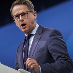 Carsten Linnemann will, dass die Koalition endlich Maßnahmen zur Steigerung der Wettbewerbsfähigkeit beschließt