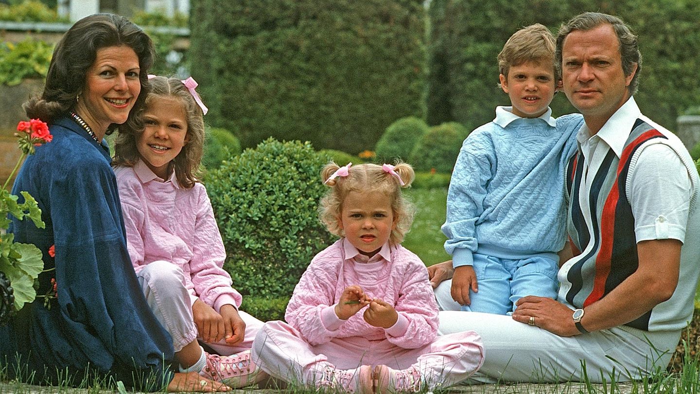 80. Geburtstag: König Carl XVI. Gustaf und seine schrecklich sympathische Familie