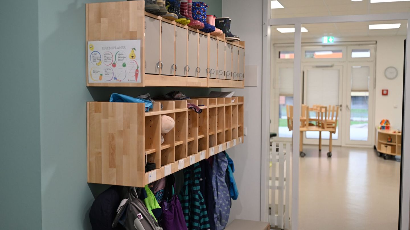 Klage erfolglos: Gericht: Mittagspause in Kita für manche Eltern zumutbar