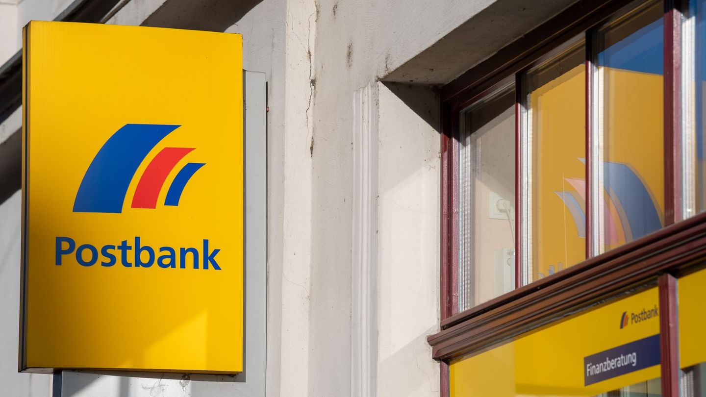 Die Postbank wird am Donnerstag und Samstag in Berlin und Brandenburg bestreikt - geschlossene Filialen könnten die Folge sein.