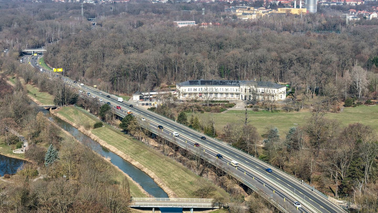 Die Behörden haben weitere Details für den Abriss der Brücke bekanntgegeben. (Archivbild) Foto: Jan Woitas/dpa
