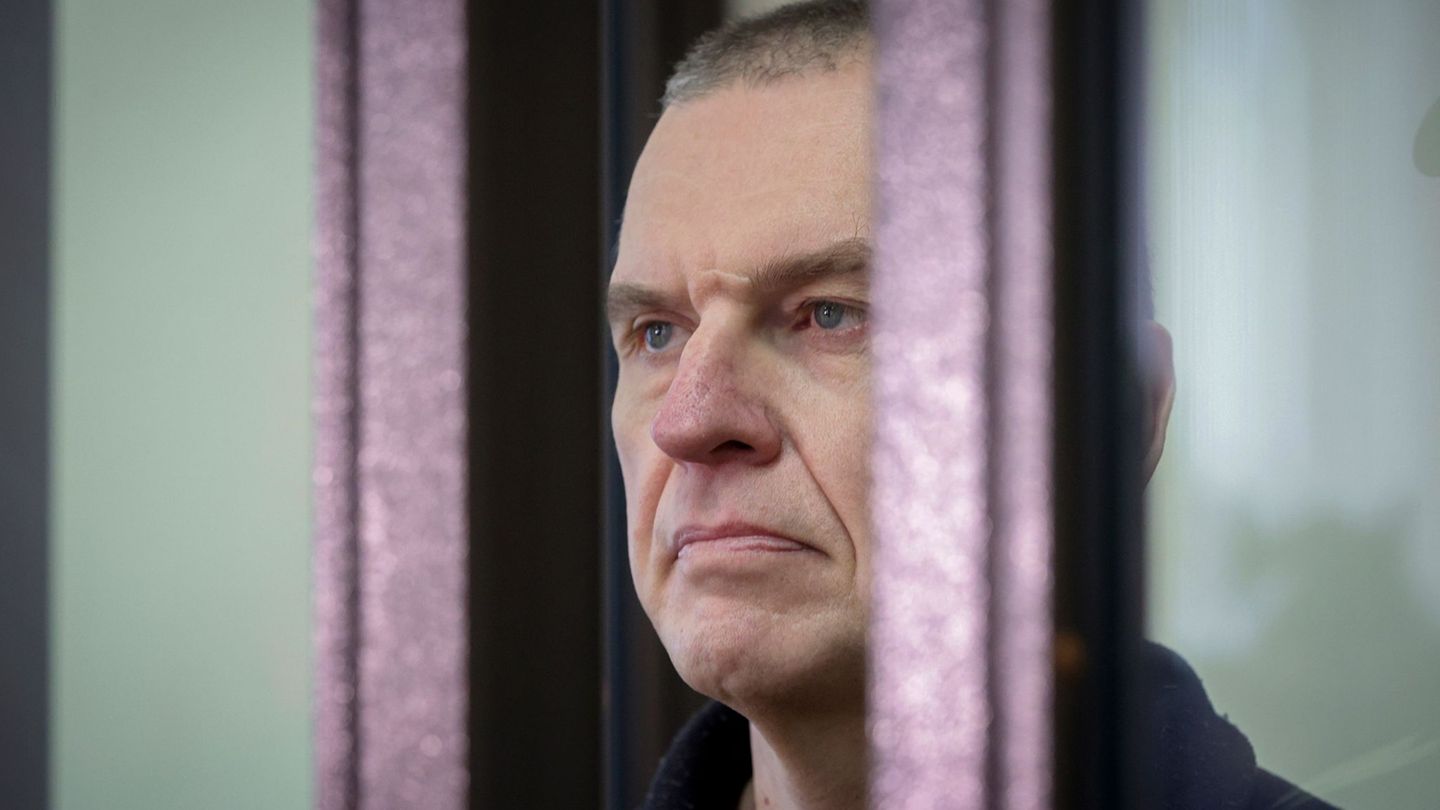Der Journalist Andrzej Poczobut wurde nach fünf Jahren Haft in Belarus freigelassen. (Archivbild) Foto: Leonid Shcheglov/Pool Be