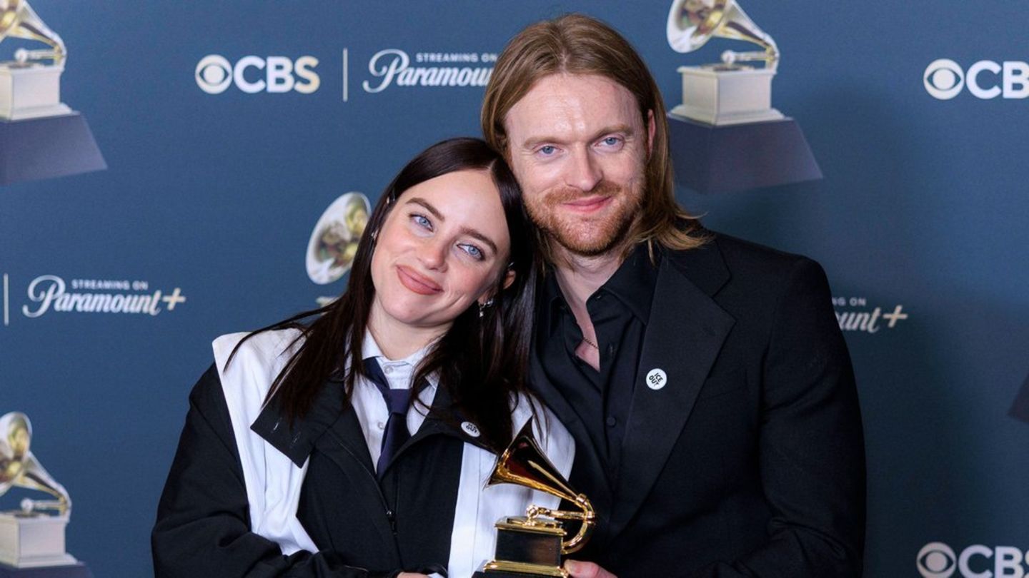 Billie Eilish mit ihrem Bruder Finneas bei den Grammy Awards.