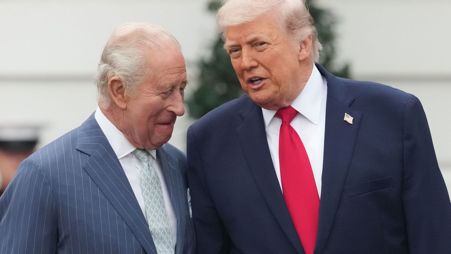 Zu Gast bei Freunden: König Charles III. (l.) wird von Trump empfangen. Foto: Alex Brandon/AP photo/dpa