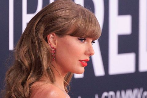 Taylor Swift deutet an, dass ihr einige Fan-Intepretationen zu weit gehen.