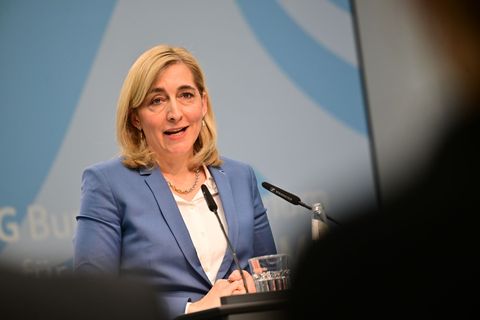 Gesundheitsministerin Warken will ihr Sparpaket durchs Kabinett bringen. (Archivbild) Foto: Sebastian Gollnow/dpa