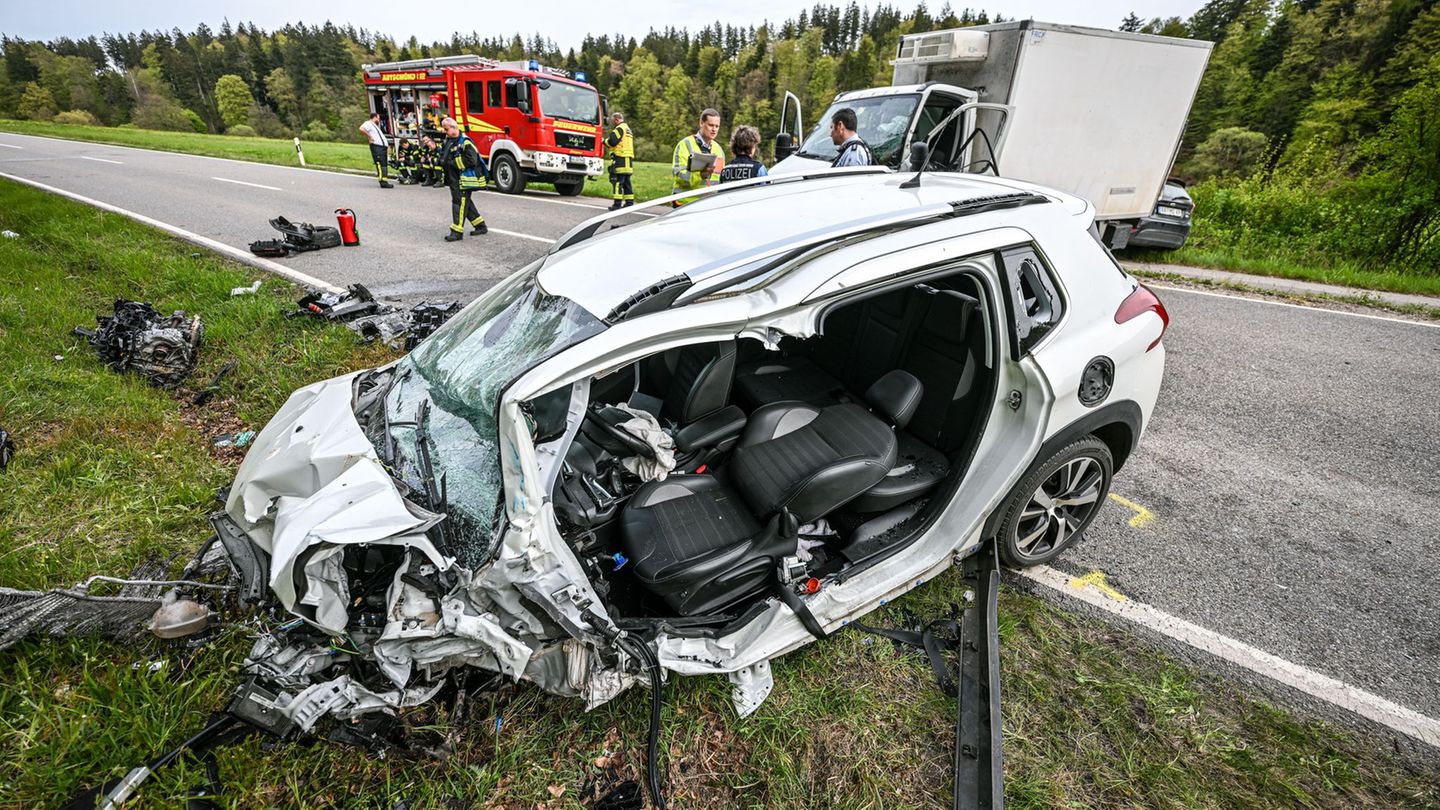 Bei einem Unfall im Ostalbkreis wurden drei Menschen verletzt. (Symbolbild) Foto: Philipp André/onw-images/dpa