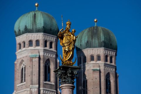 Die Münchner Mariensäule wurde im 17. Jahrhundert eingeweiht. (Archivbild) Foto: Sven Hoppe/dpa