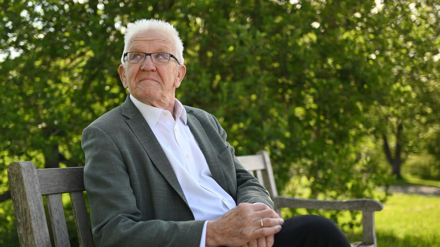 Jetzt ist es rum – und Kretschmann freut sich auf die Zeit, die kommt. Foto: Marijan Murat/dpa