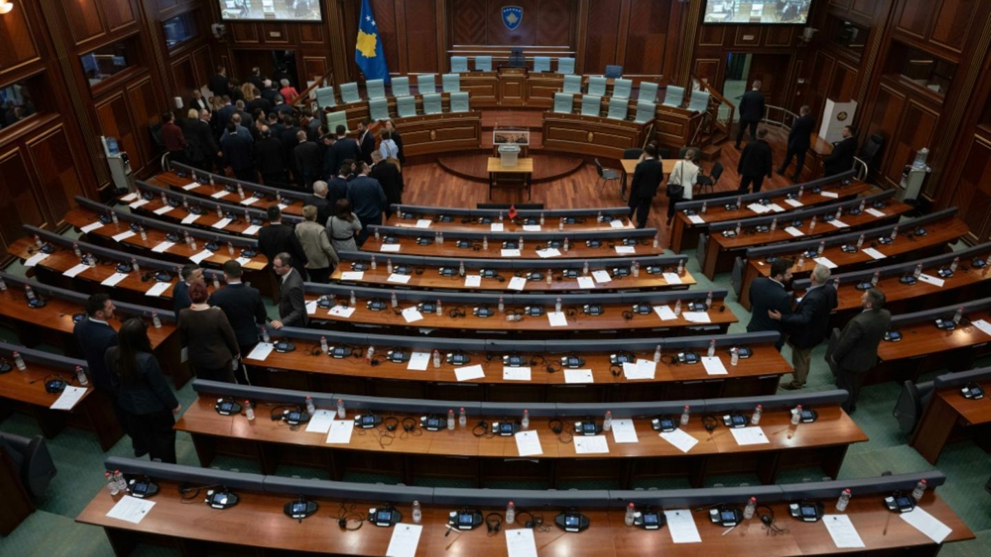 Parlament im Kosovo scheitert bei Präsidentenwahl - Neuwahlen stehen an