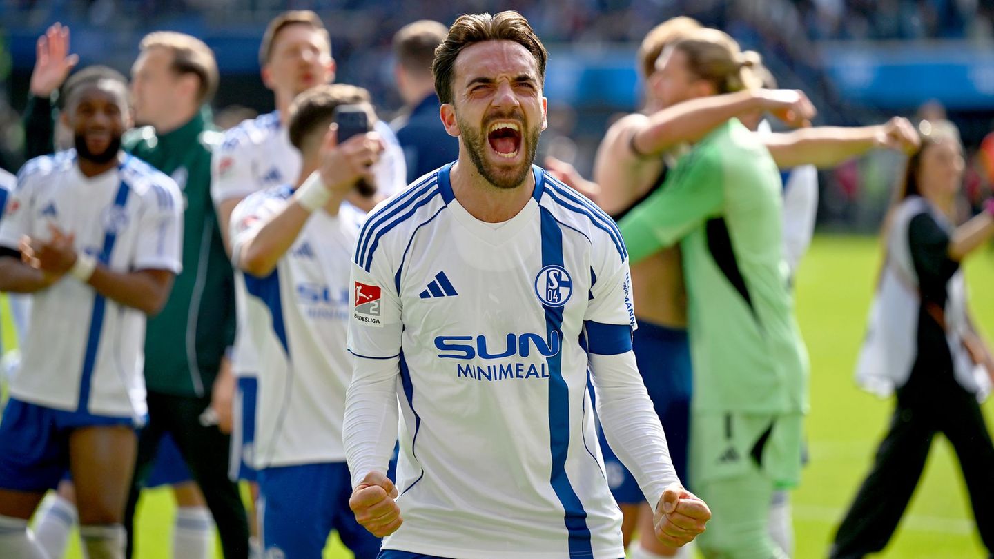 2. Bundesliga: Schalke vor Aufstieg: 