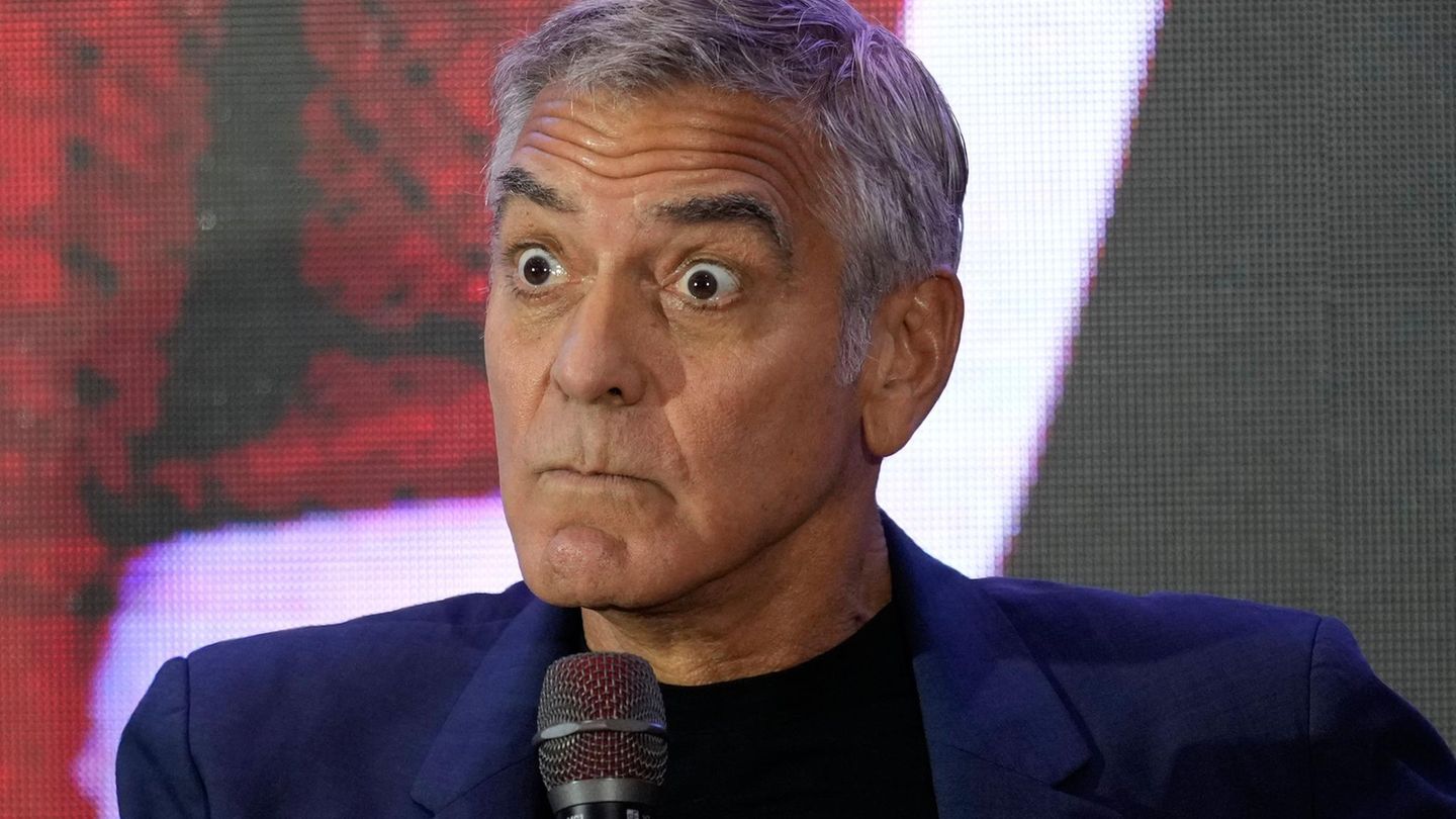 George Clooney macht große Augen 2007/2025