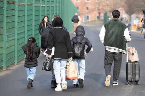 In den ersten drei Monaten des Jahres sind 235 Personen aus Sachsen in ihre Herkunftsländer abgeschoben worden - 93 von ihnen si