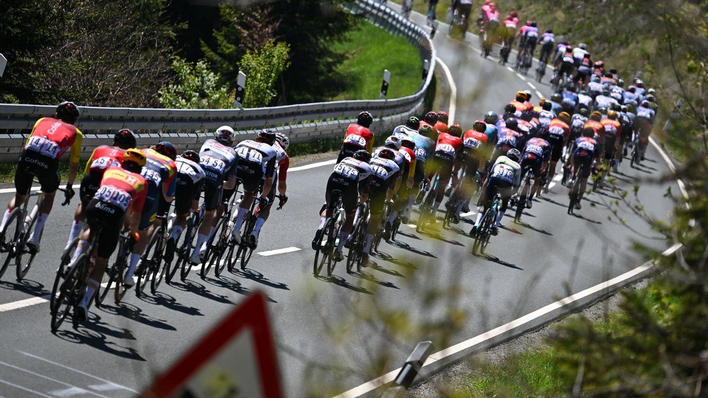 Radrennen und Demonstrationen: Verkehrseinschränkungen am 1. Mai in Frankfurt und Umgebung