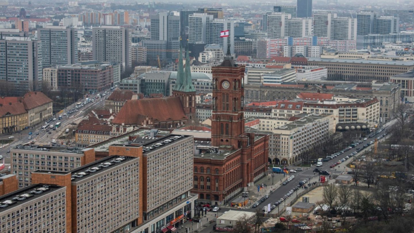 Nach Rücktritt von Berliner Kultursenatorin Wedl-Wilson: Finanzsenator Evers übernimmt