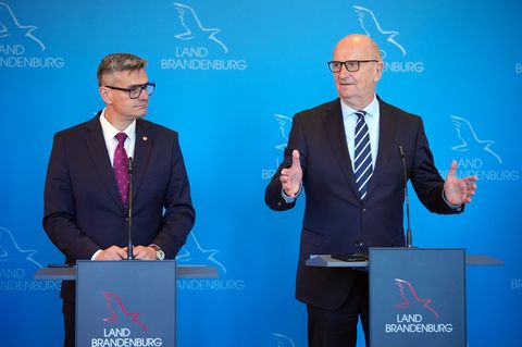 Brandenburgs Ministerpräsident Dietmar Woidke (SPD) dringt beim Besuch des neuen Marschalls der Woiwodschaft Lubuskie auf einen