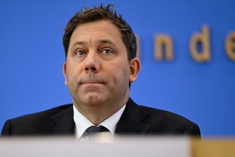 Klingbeil bei der Vorstellung der Haushaltseckpunkte