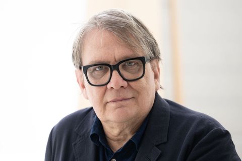 Er habe Mainz schon immer toll gefunden, sagt der Autor und Musiker Sven Regener. Foto: Boris Roessler/dpa