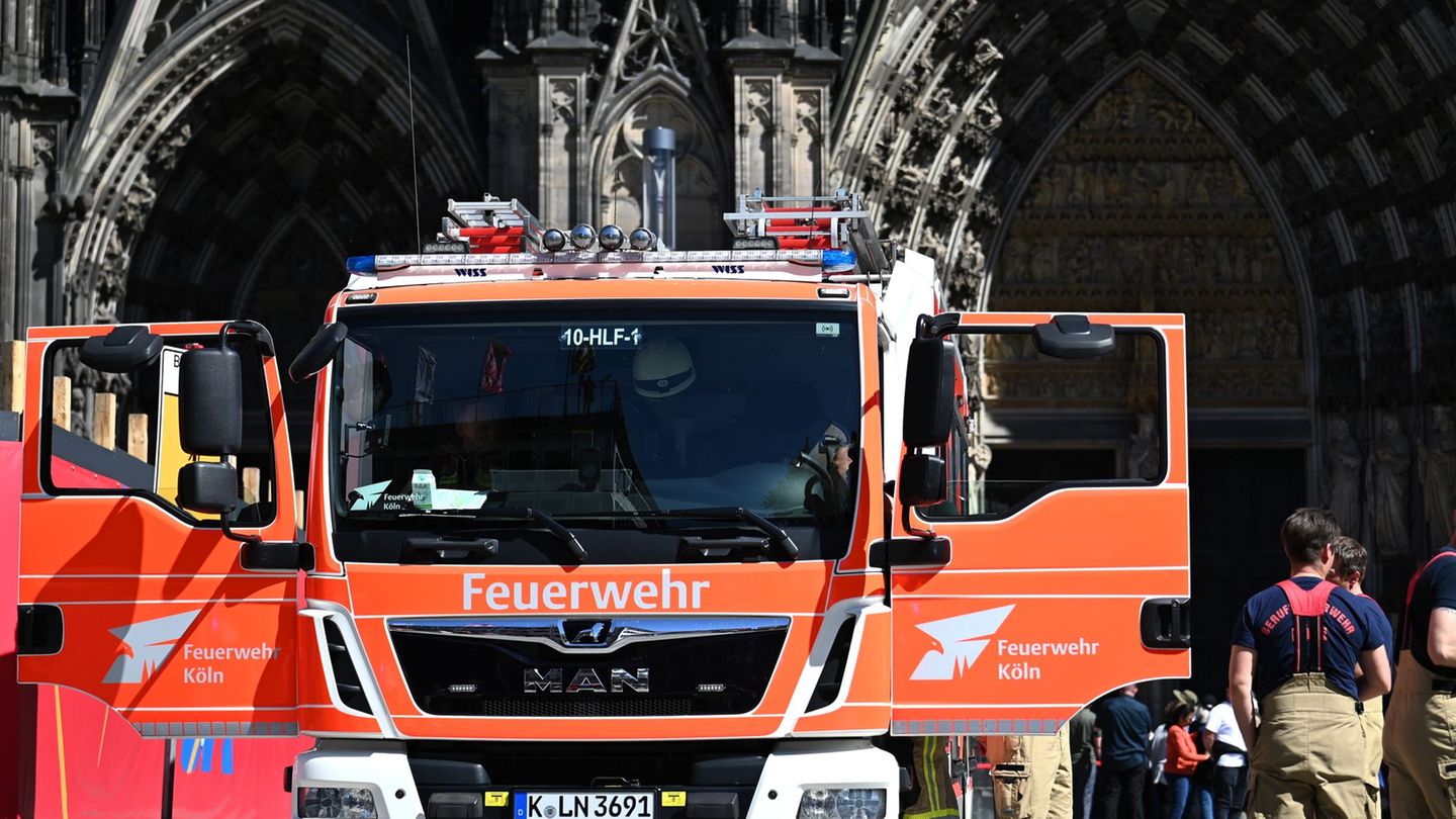 Wegen mutmaßlichem Feuer: Entwarnung nach Großeinsatz der Feuerwehr am Kölner Dom