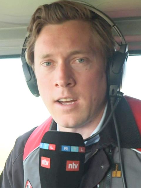 Reporter berichtet aus Helikopter über Fehmarn: „Ein Wal in einer Badewanne“