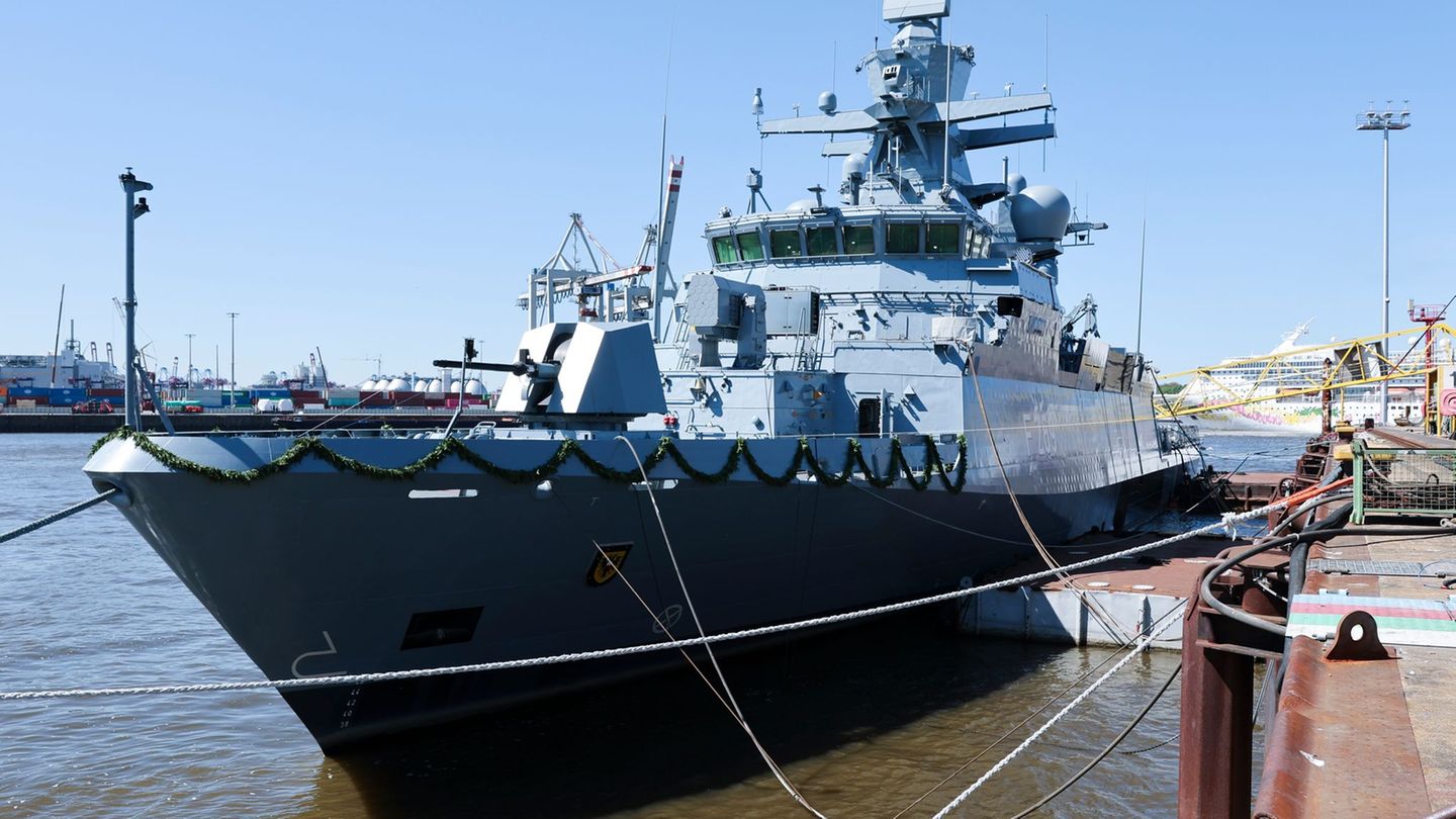 Deutsche Marine: Korvette "Lübeck" feierlich im Hamburger Hafen getauft