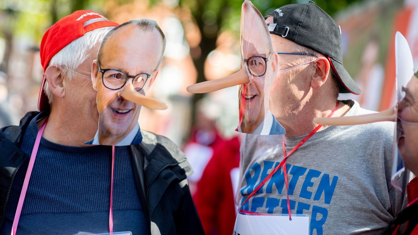 In Emden: Demonstrationen zum Start der Maritimen Konferenz