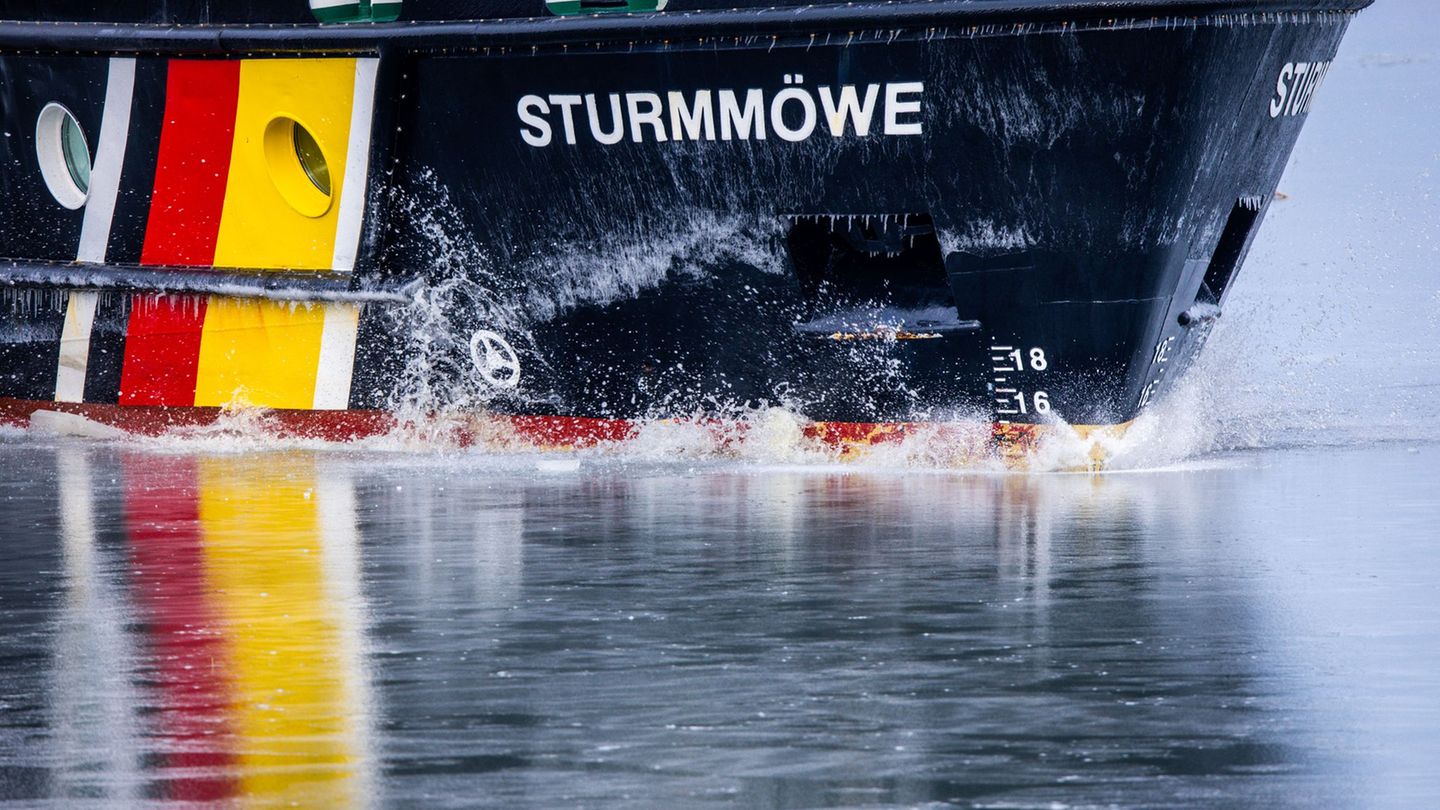 Notfälle: Zwei Angler in Rostock gerettet