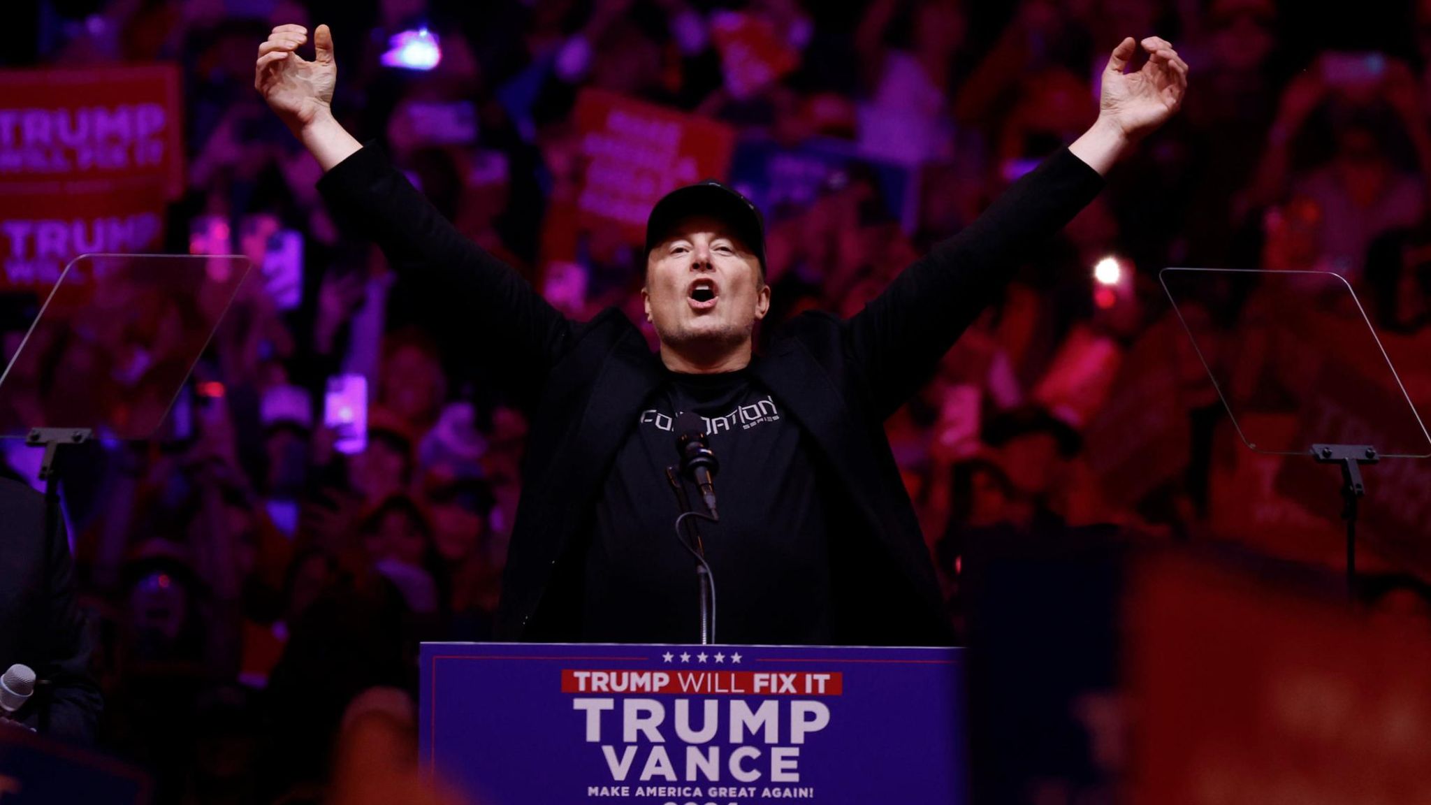 Aus einer anderen Zeit: Im Wahlkampf 2024 unterstützte Elon Musk im Wahlkampf Donald Trump, einige Monate später zerstritten sich die beiden