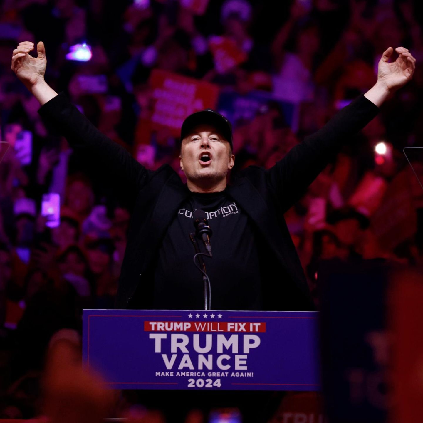 Aus einer anderen Zeit: Im Wahlkampf 2024 unterstützte Elon Musk im Wahlkampf Donald Trump, einige Monate später zerstritten sich die beiden