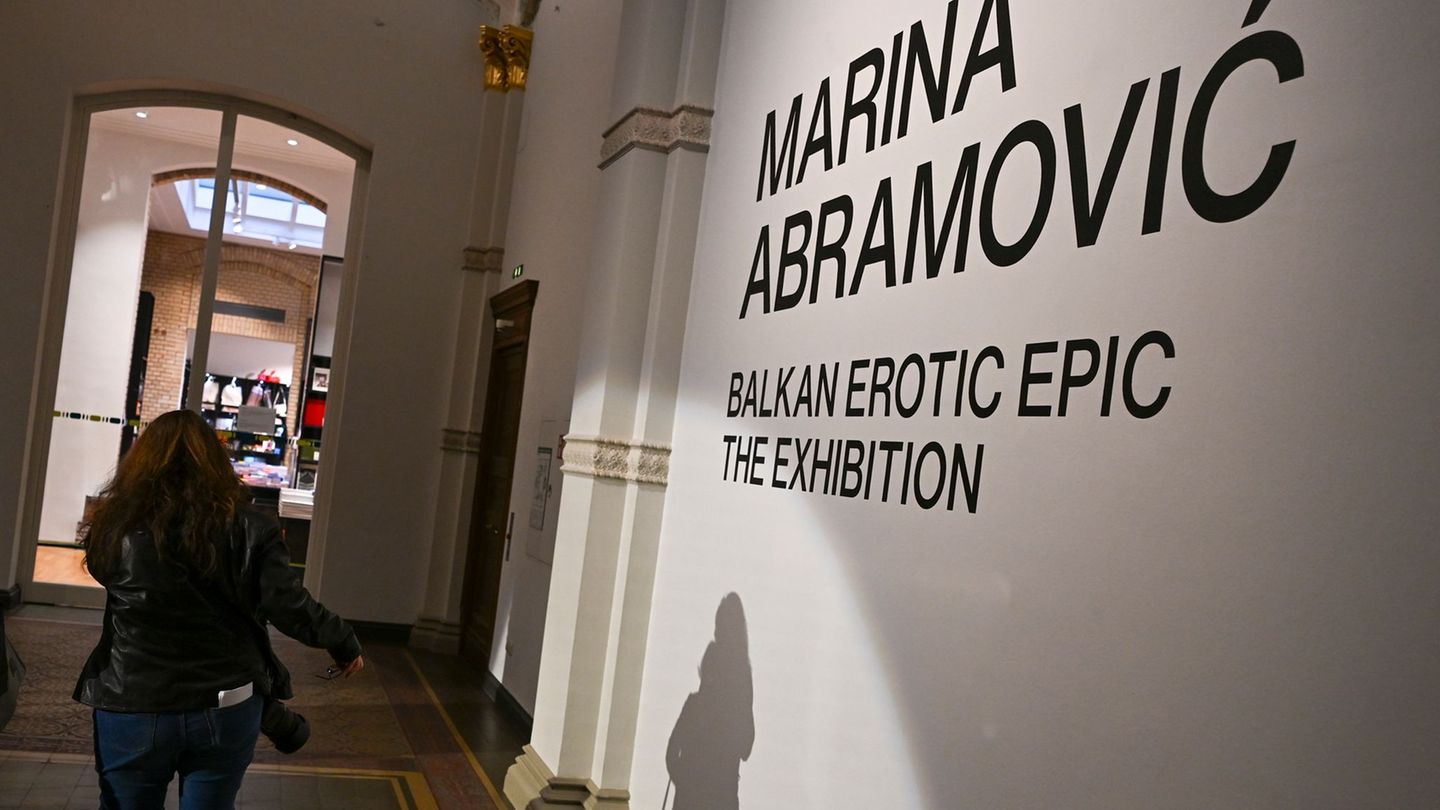 Die Ausstellung trägt den Titel "Balkan Erotic Epic". (Archivbild) Foto: Jens Kalaene/dpa